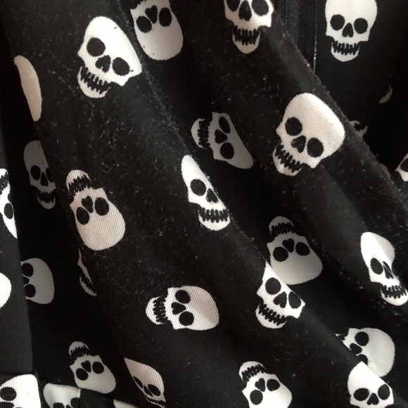 Skull Dress - Picture 5 of 6